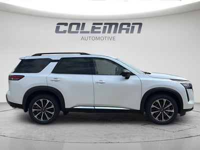 2026 Nissan Pathfinder Platinum