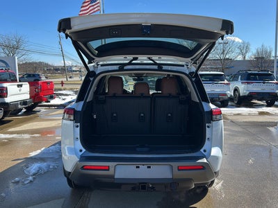 2026 Nissan Pathfinder Platinum