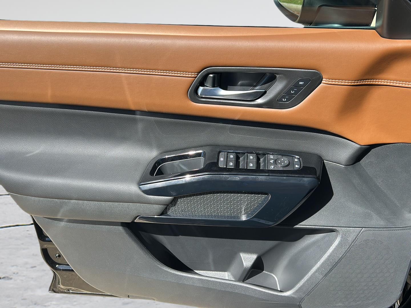 2026 Nissan Pathfinder Platinum 11