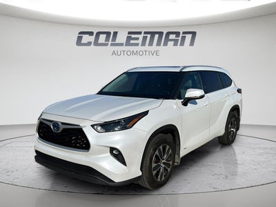 2022 Toyota Highlander Hybrid XLE