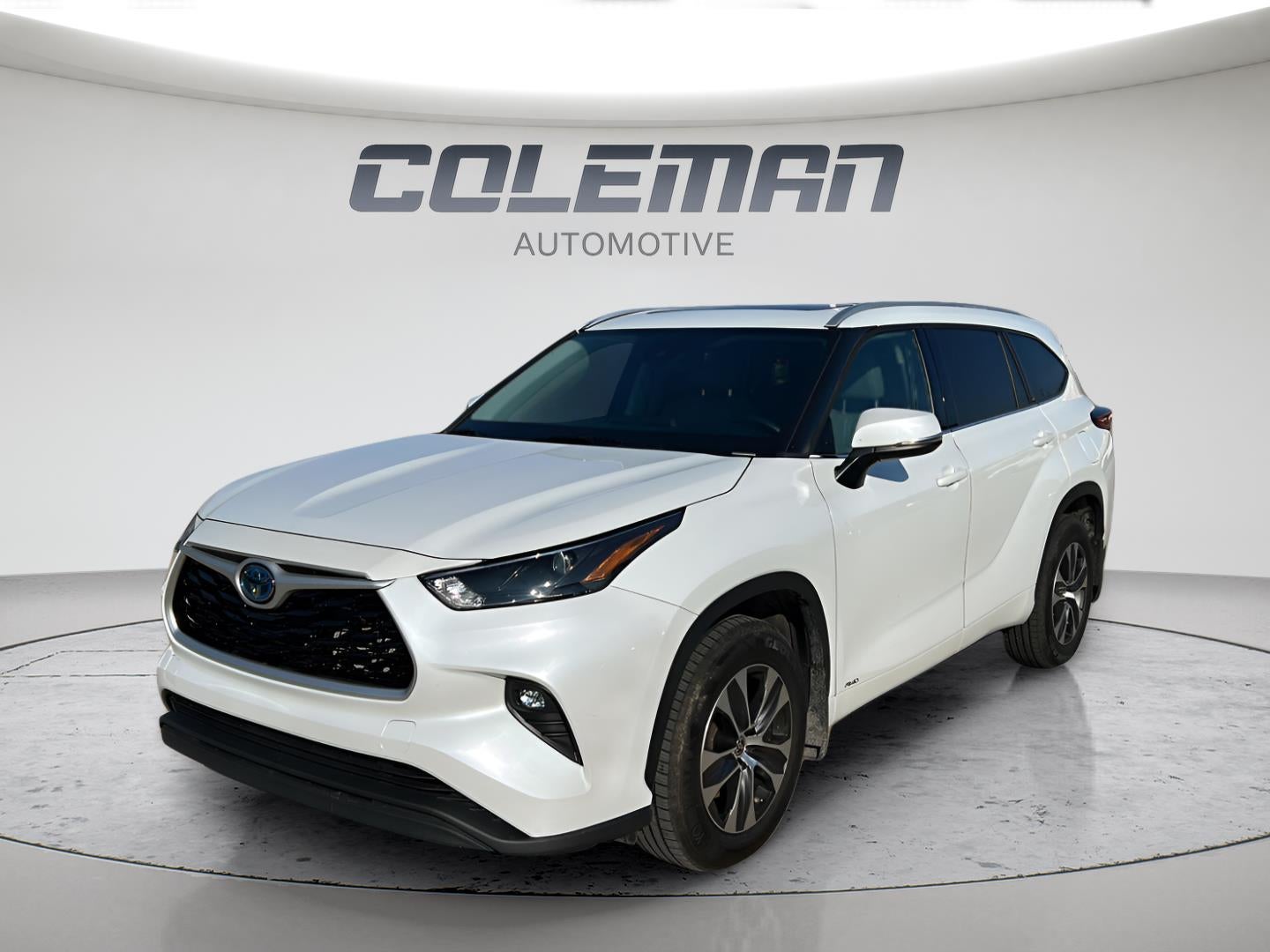 2022 Toyota Highlander Hybrid XLE