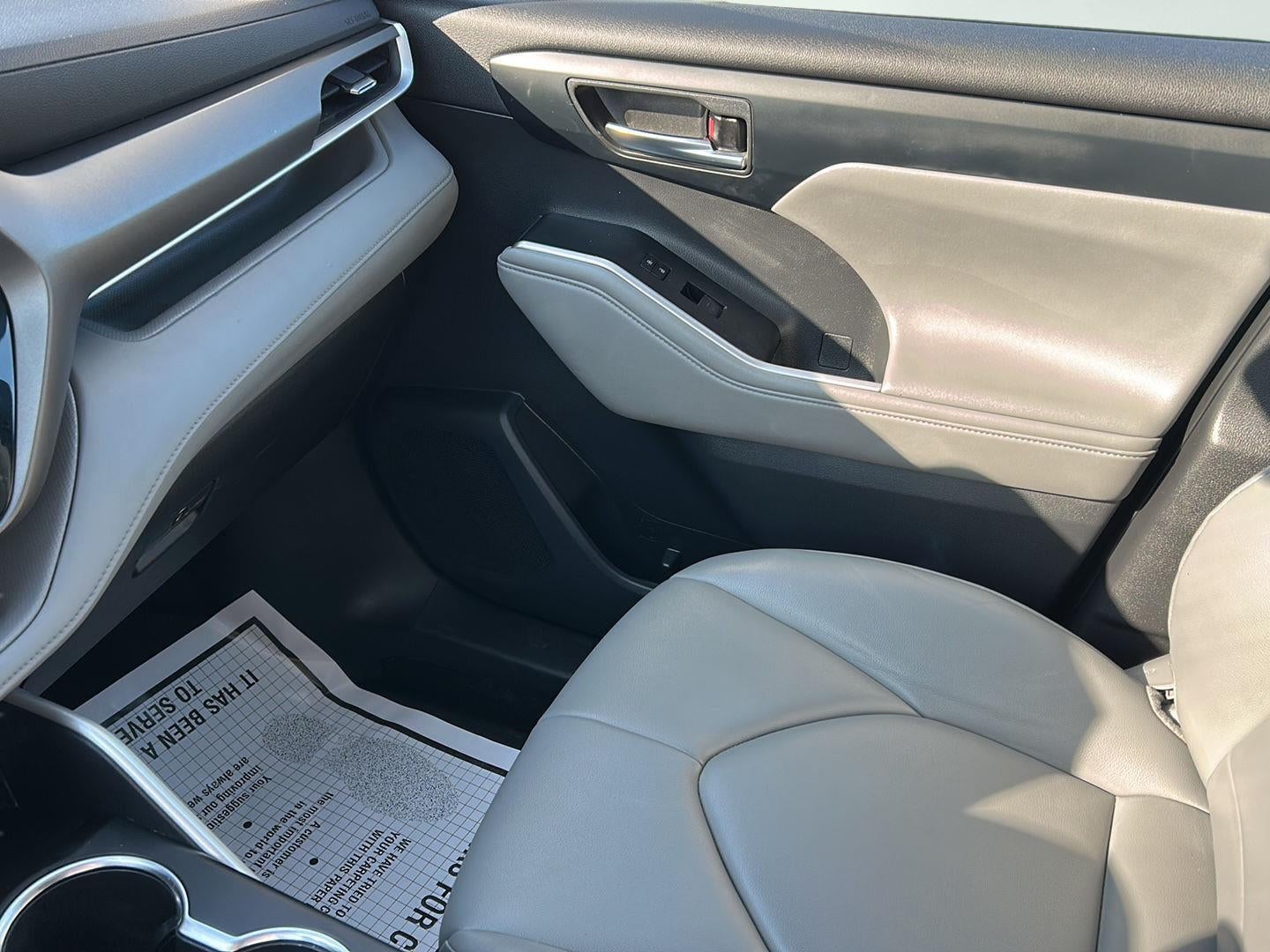 2022 Toyota Highlander Hybrid XLE