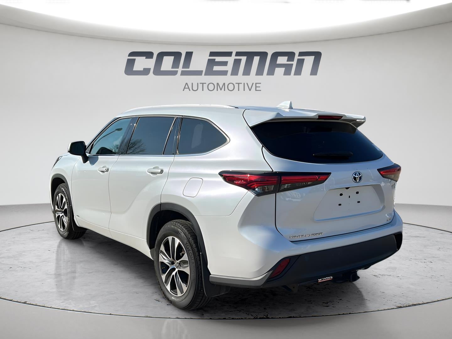 2022 Toyota Highlander Hybrid XLE