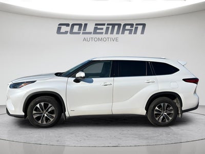 2022 Toyota Highlander Hybrid XLE