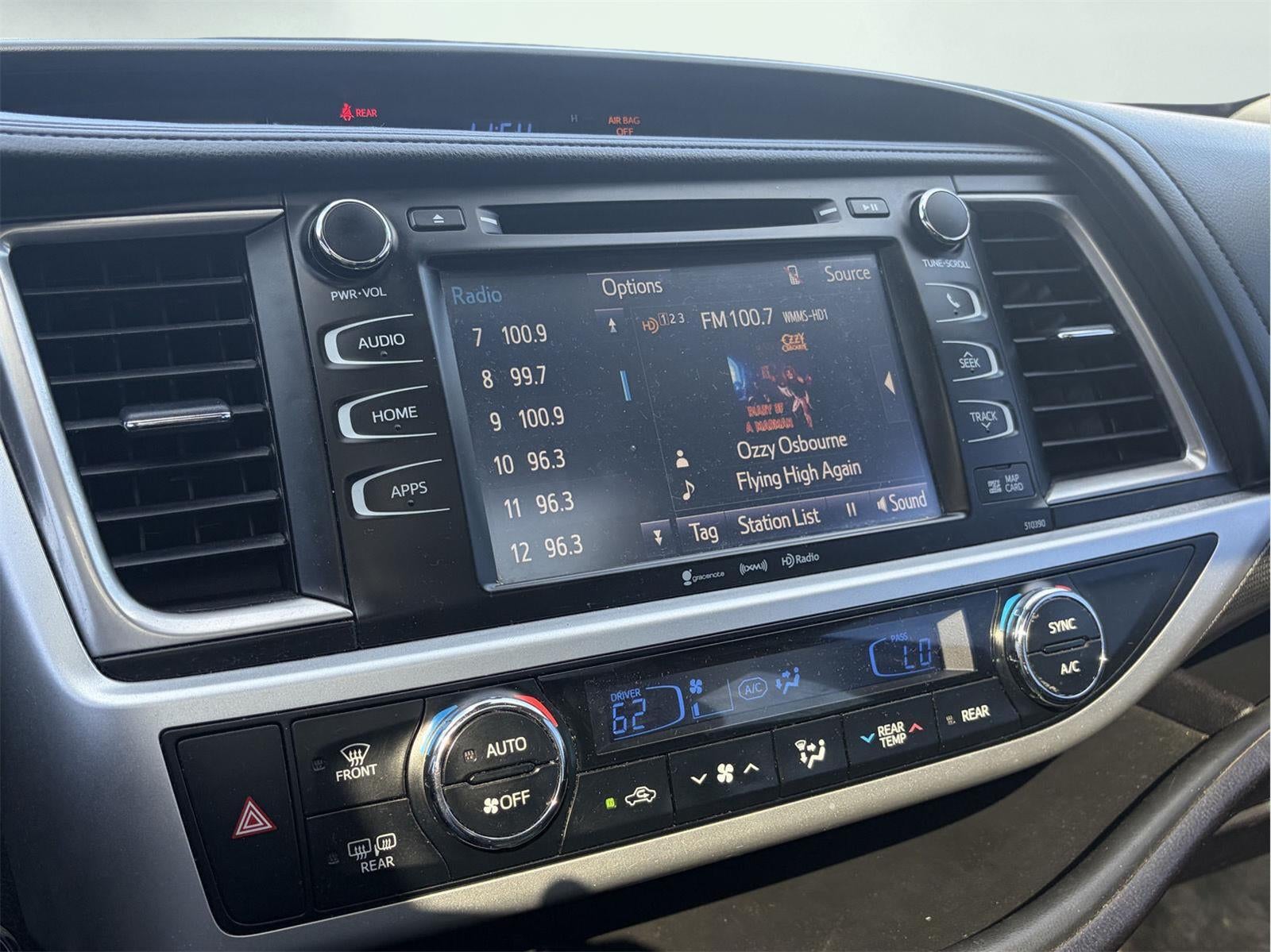 2019 Toyota Highlander SE