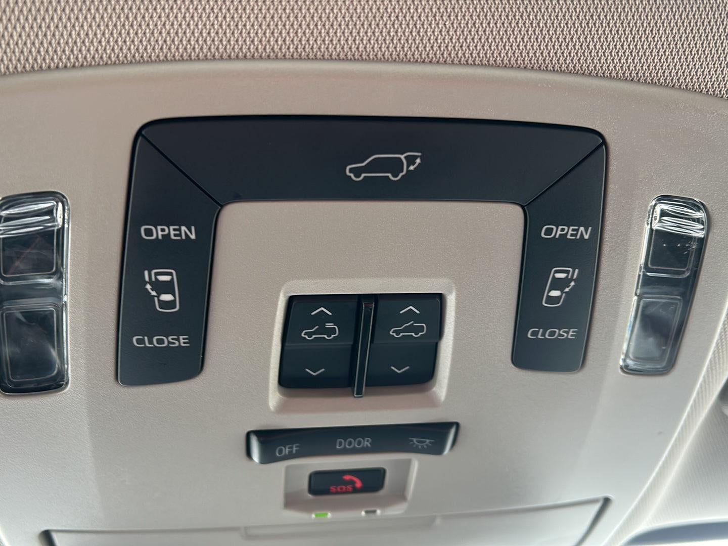 2024 Toyota Sienna Base