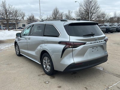 2024 Toyota Sienna Base
