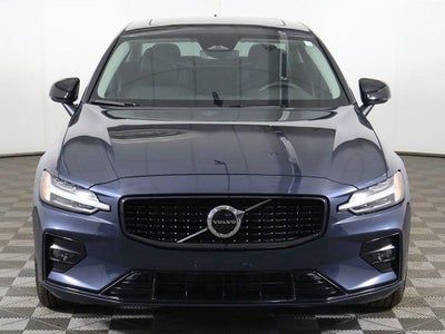2024 Volvo S60 Core Dark Theme