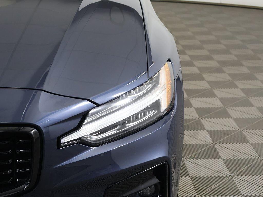 2024 Volvo S60 Core Dark Theme