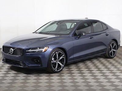 2024 Volvo S60 Core Dark Theme