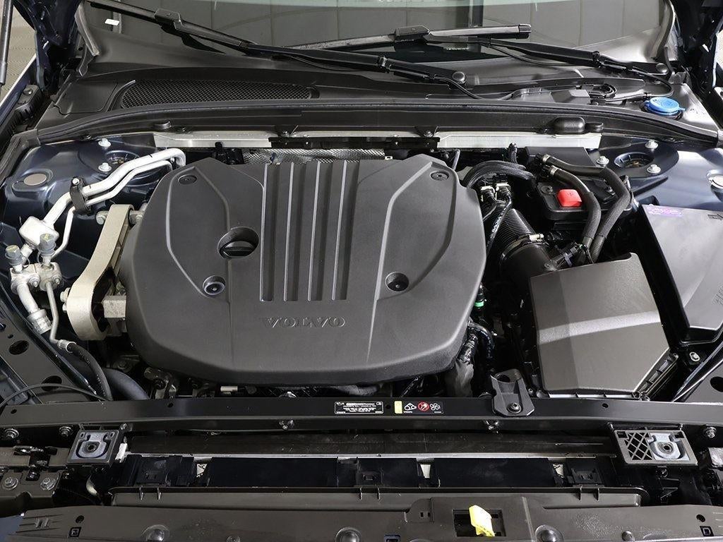 2024 Volvo S60 Core Dark Theme