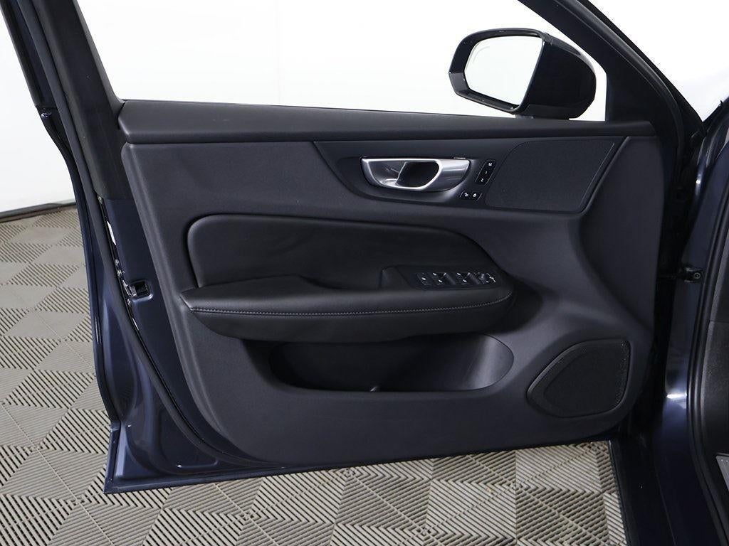 2024 Volvo S60 Core Dark Theme