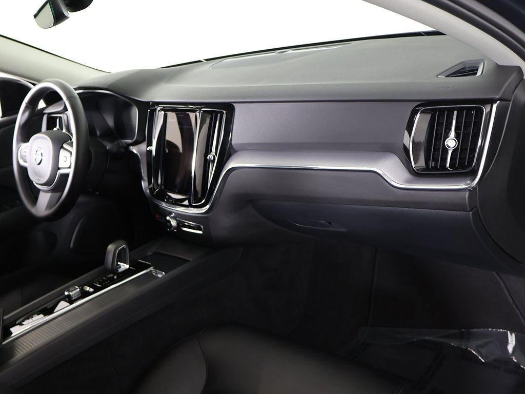 2024 Volvo S60 Core Dark Theme