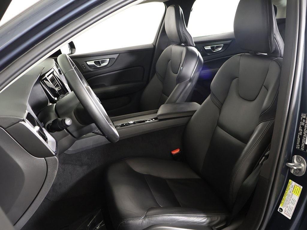 2024 Volvo S60 Core Dark Theme