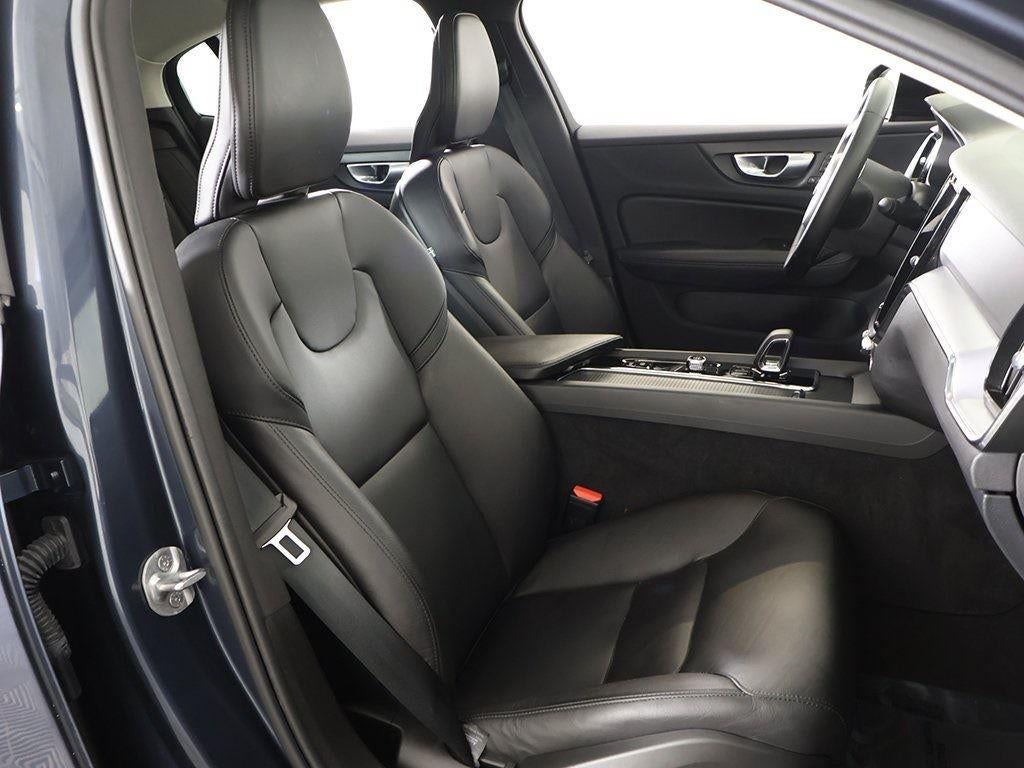 2024 Volvo S60 Core Dark Theme