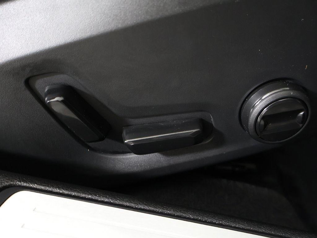 2024 Volvo S60 Core Dark Theme