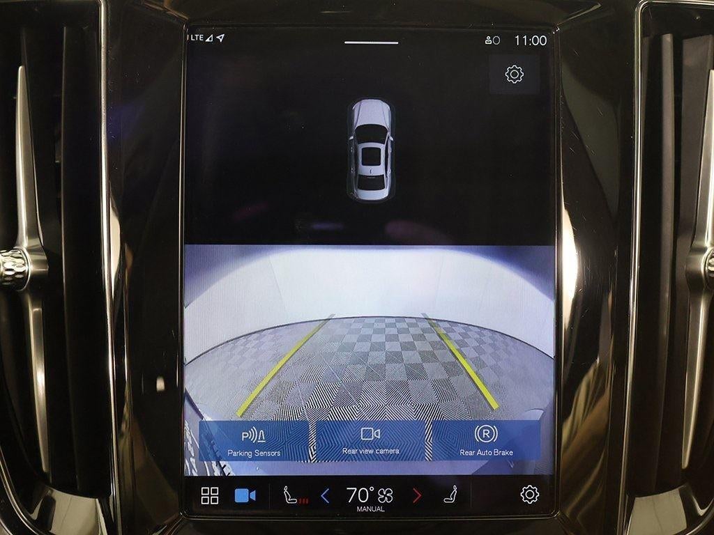 2024 Volvo S60 Core Dark Theme