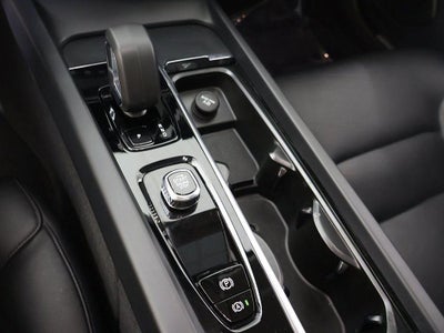 2024 Volvo S60 Core Dark Theme