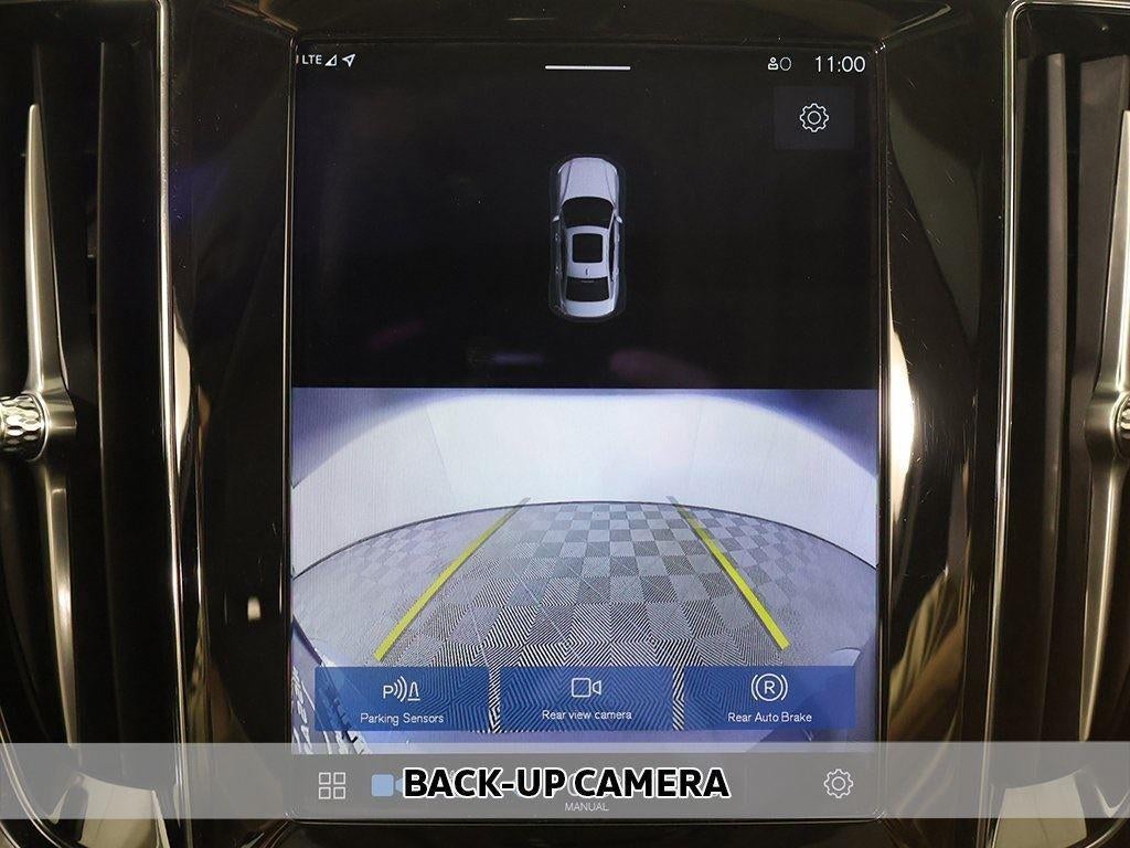 2024 Volvo S60 Core Dark Theme