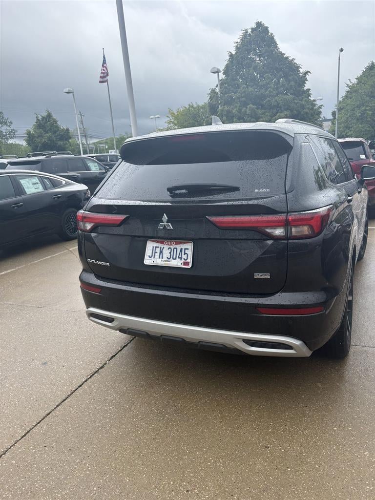 2024 Mitsubishi Outlander SEL Platinum Edition
