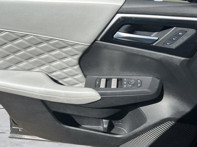 2024 Mitsubishi Outlander SEL Platinum Edition
