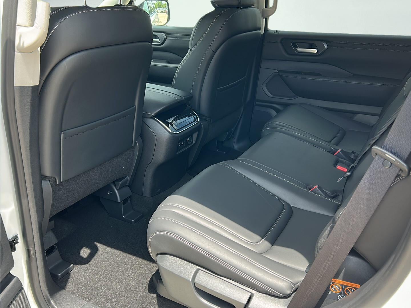 2026 Nissan Armada SV
