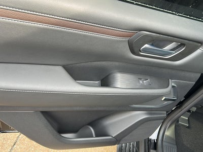 2026 Nissan N/A Platinum Reserve