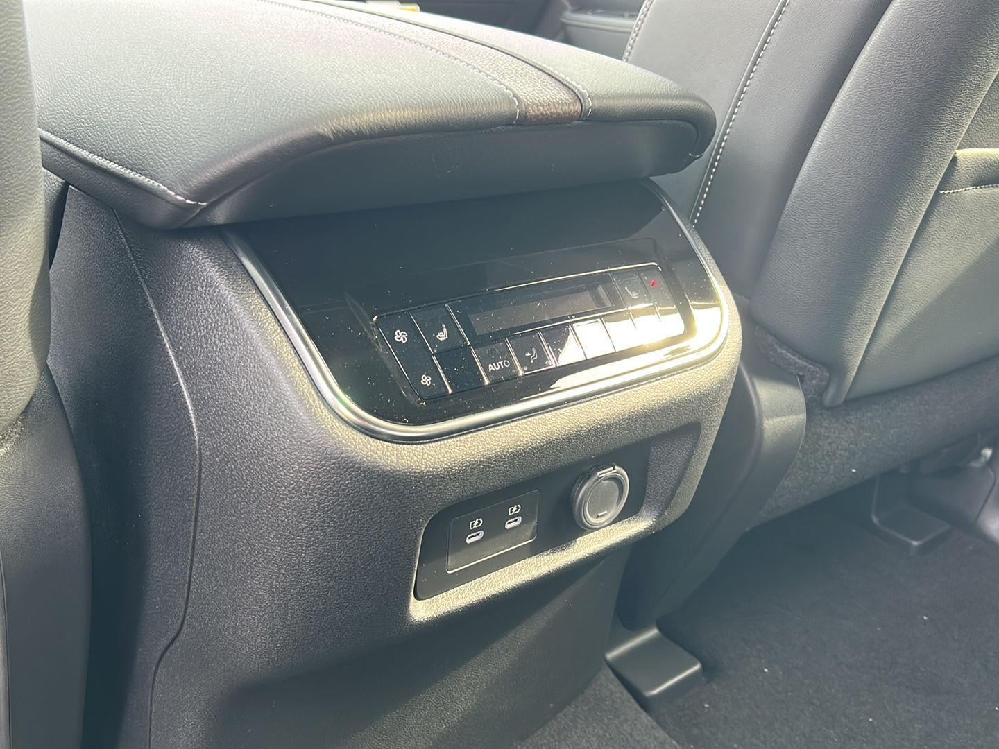 2026 Nissan N/A Platinum Reserve