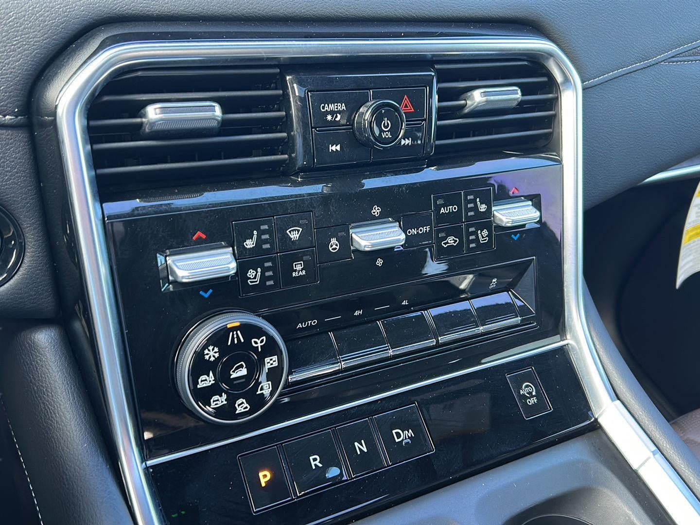 2025 Nissan Armada Platinum