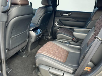 2025 Nissan Armada Platinum