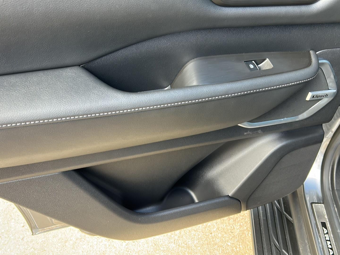 2025 Nissan Armada Platinum