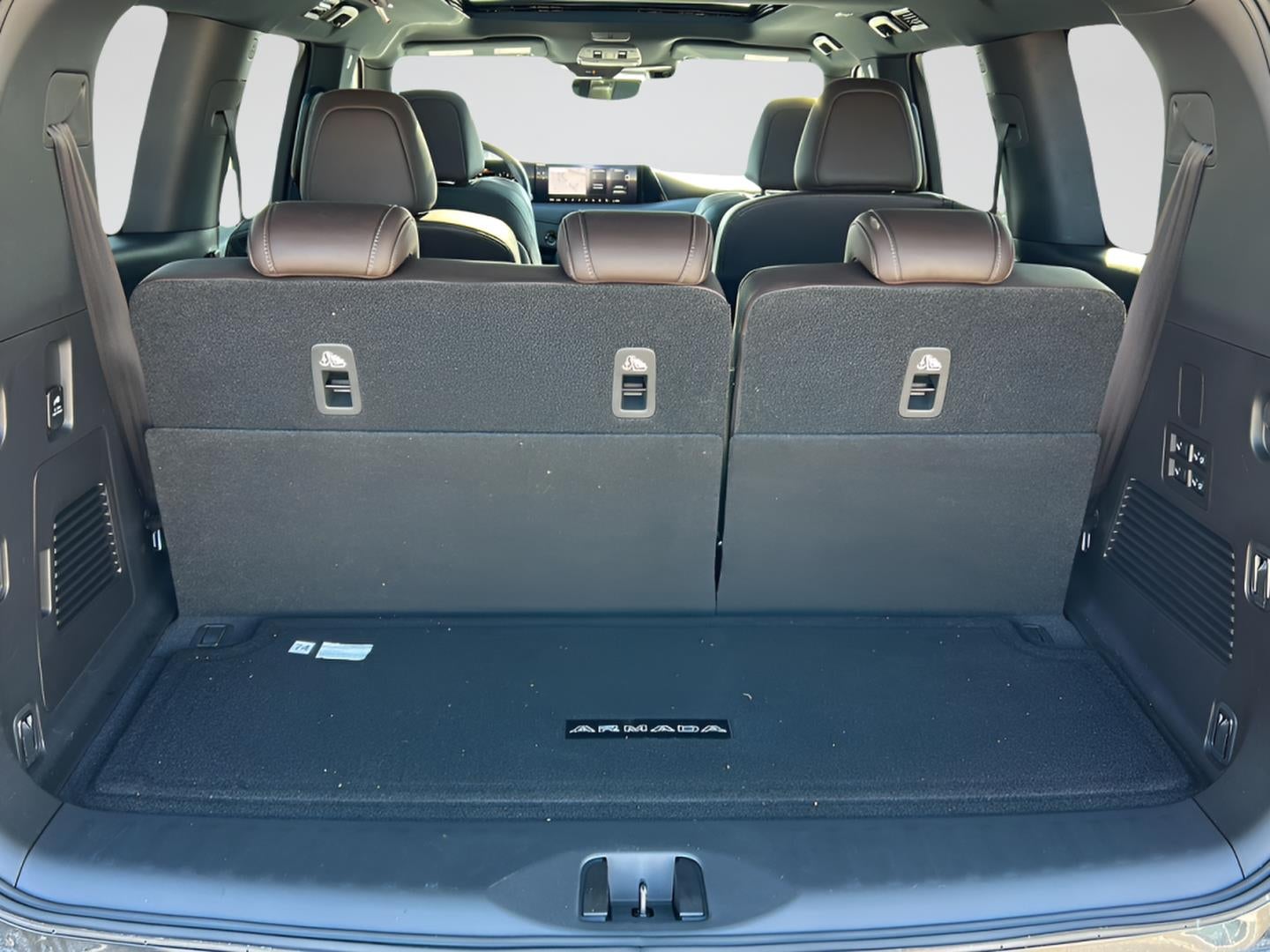 2025 Nissan Armada Platinum