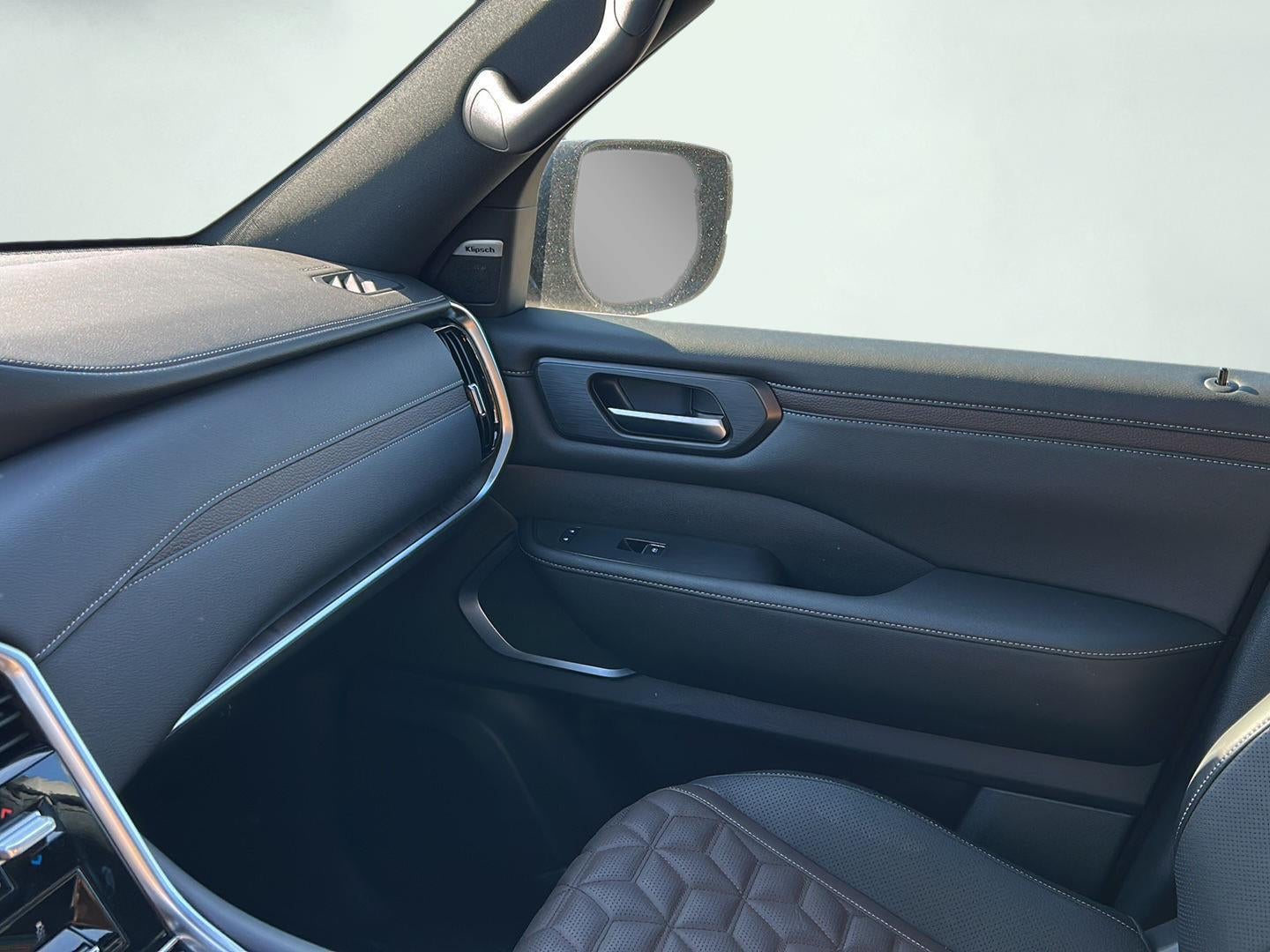 2025 Nissan Armada Platinum