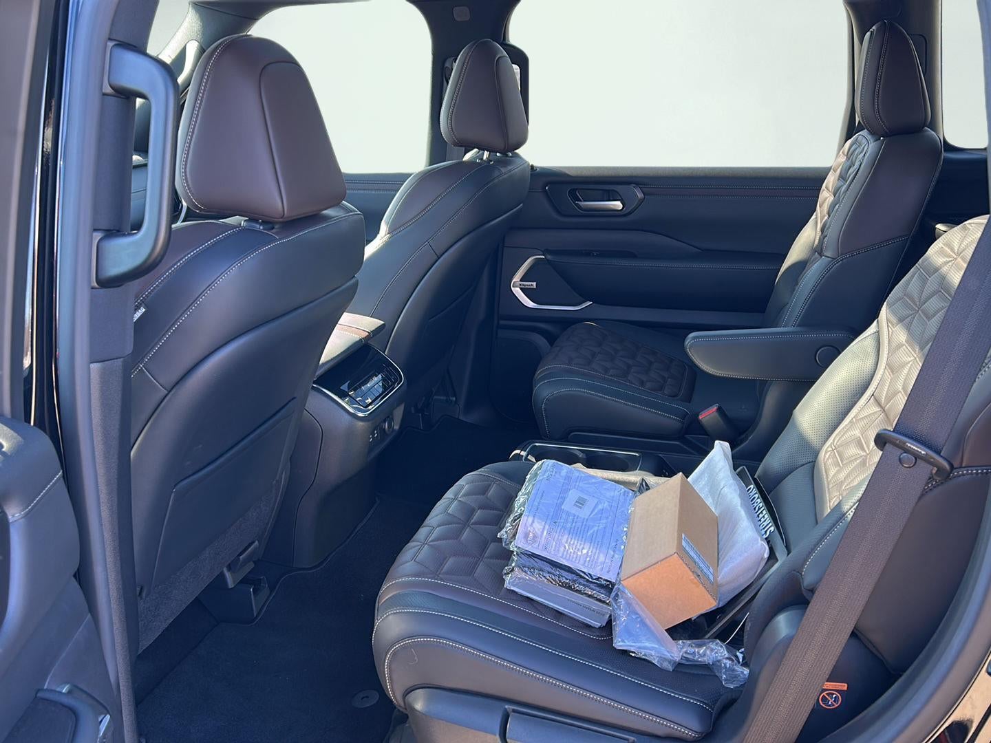 2025 Nissan Armada Platinum