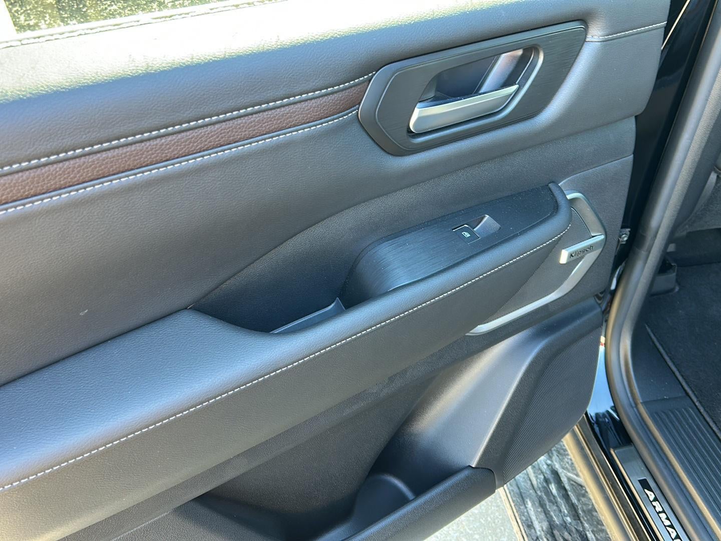 2025 Nissan Armada Platinum