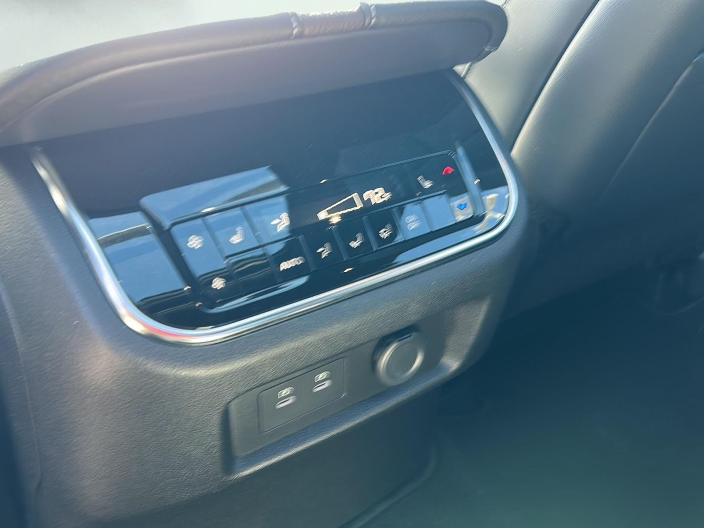 2025 Nissan Armada Platinum