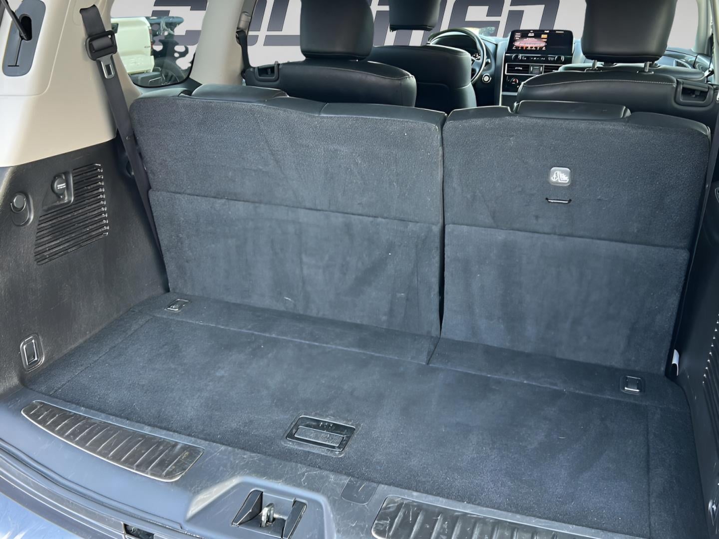 2024 INFINITI QX80 LUXE