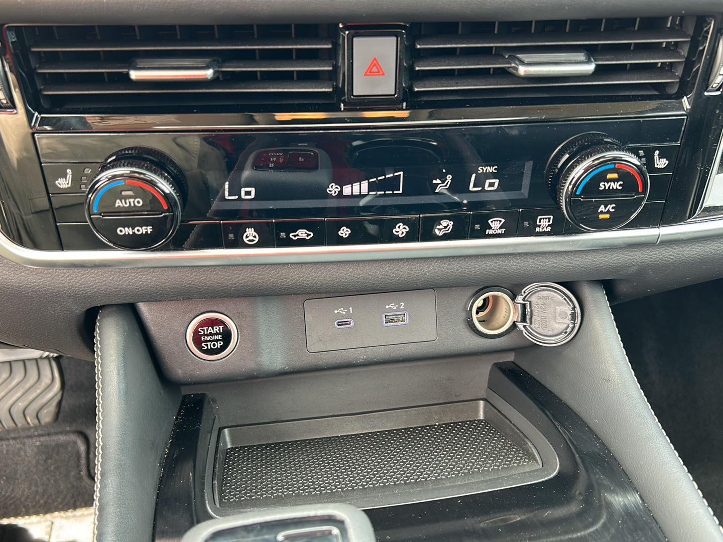2023 Nissan Rogue SL 13