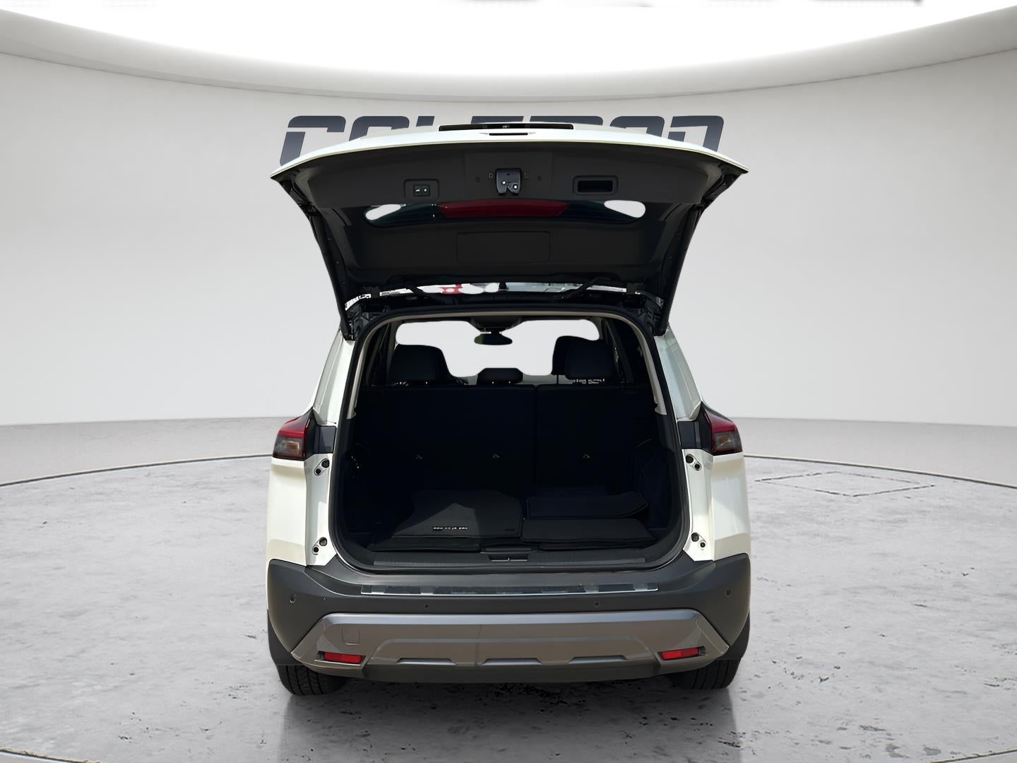 2023 Nissan Rogue SL 24
