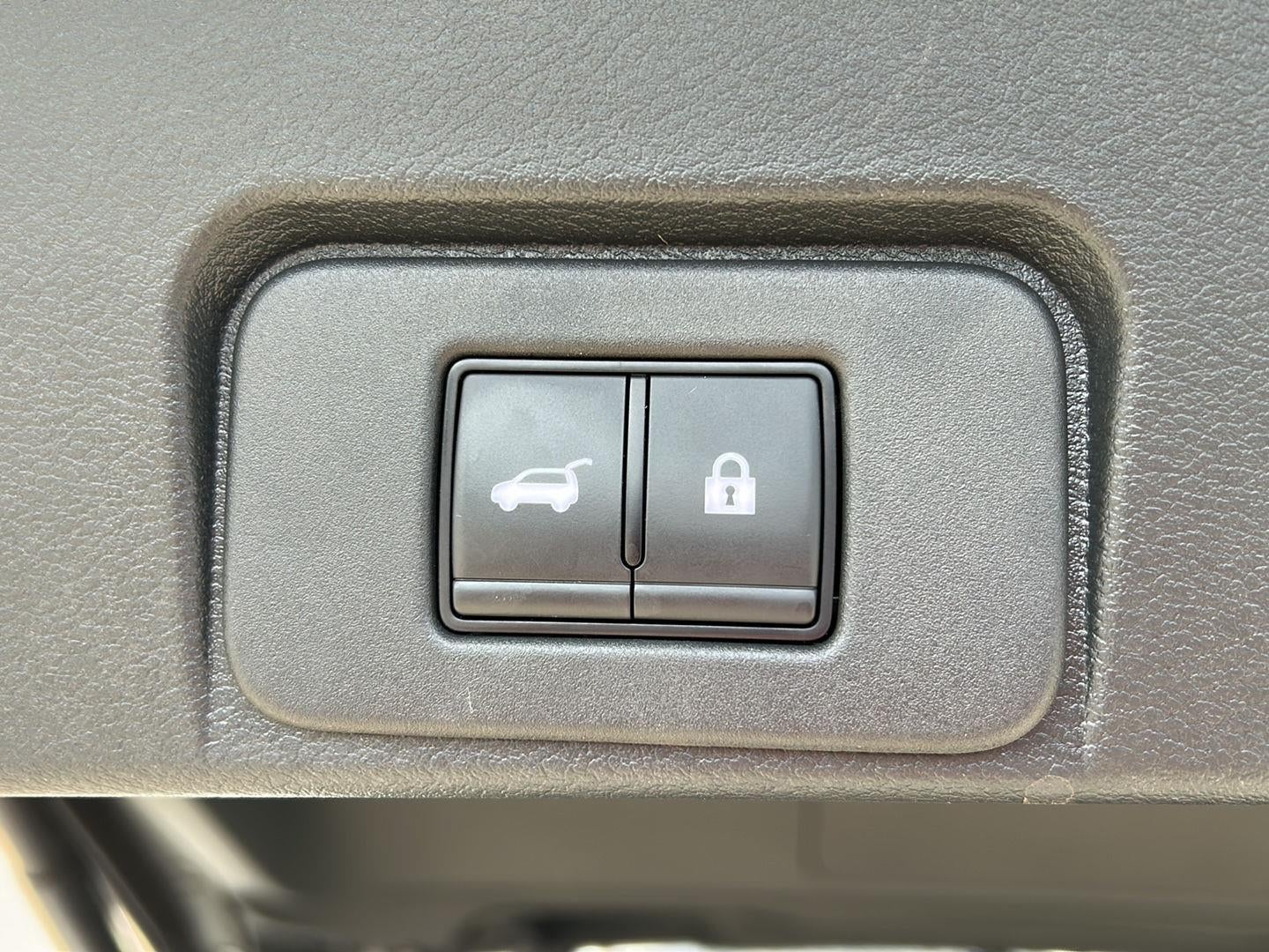 2023 Nissan Rogue SL 26