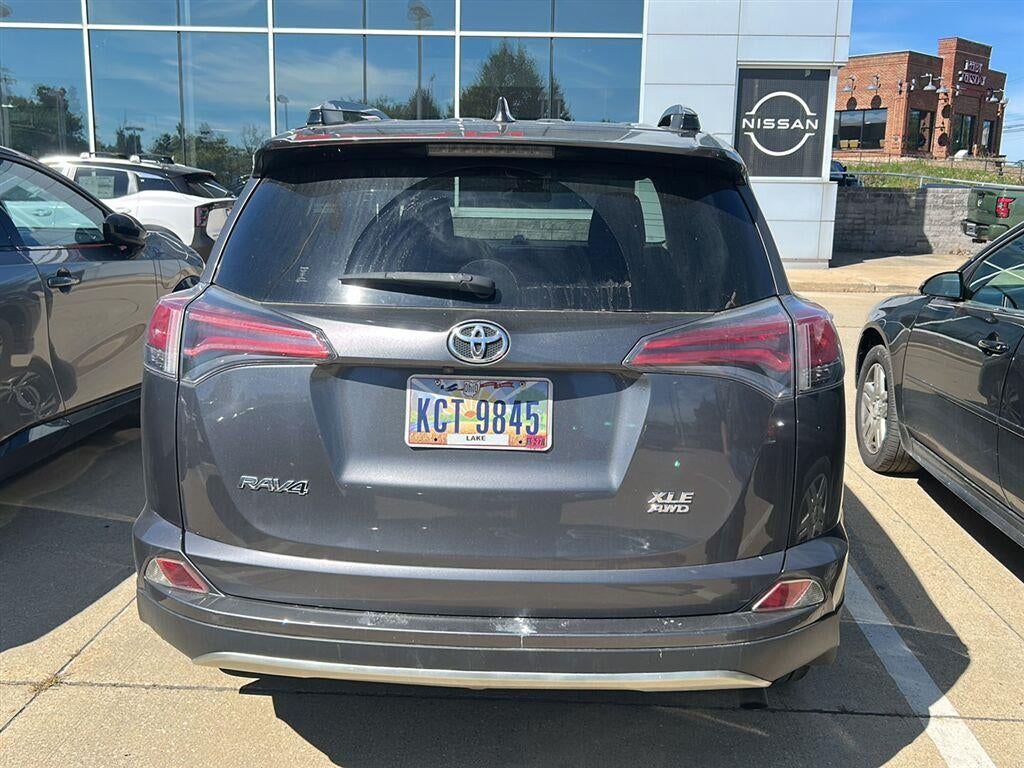 2017 Toyota Rav4 XLE 6