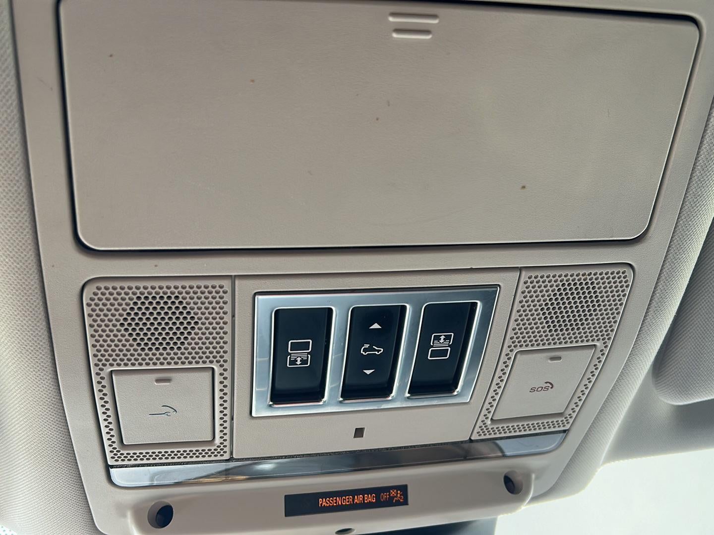 2020 Land Rover Discovery SE