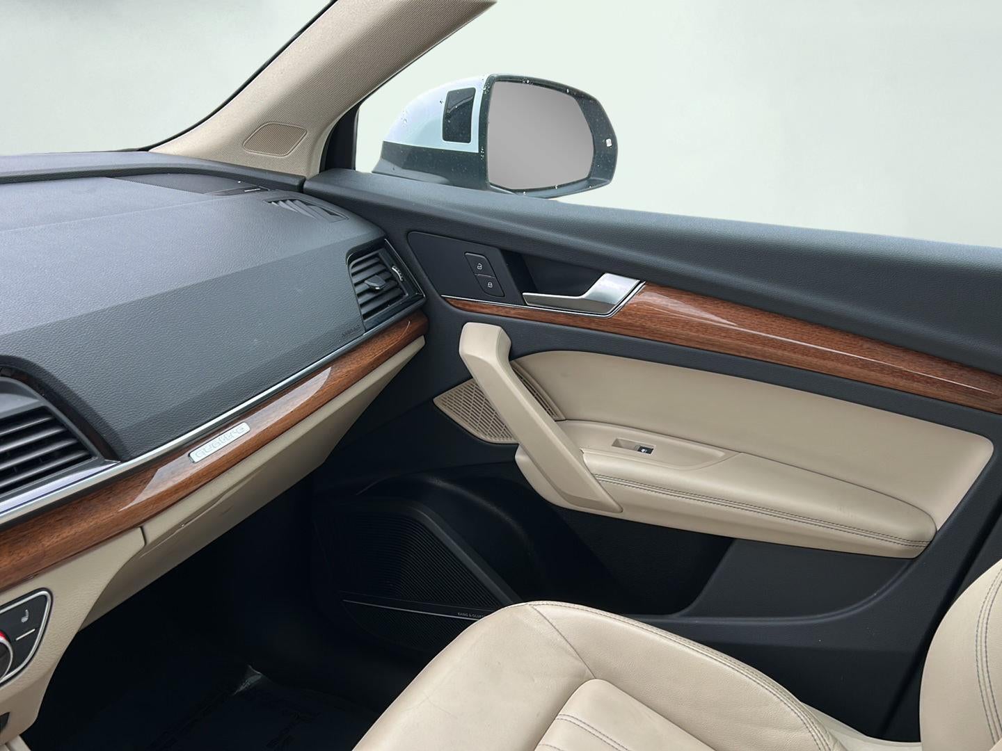 2023 Audi Q5 S line Premium Plus