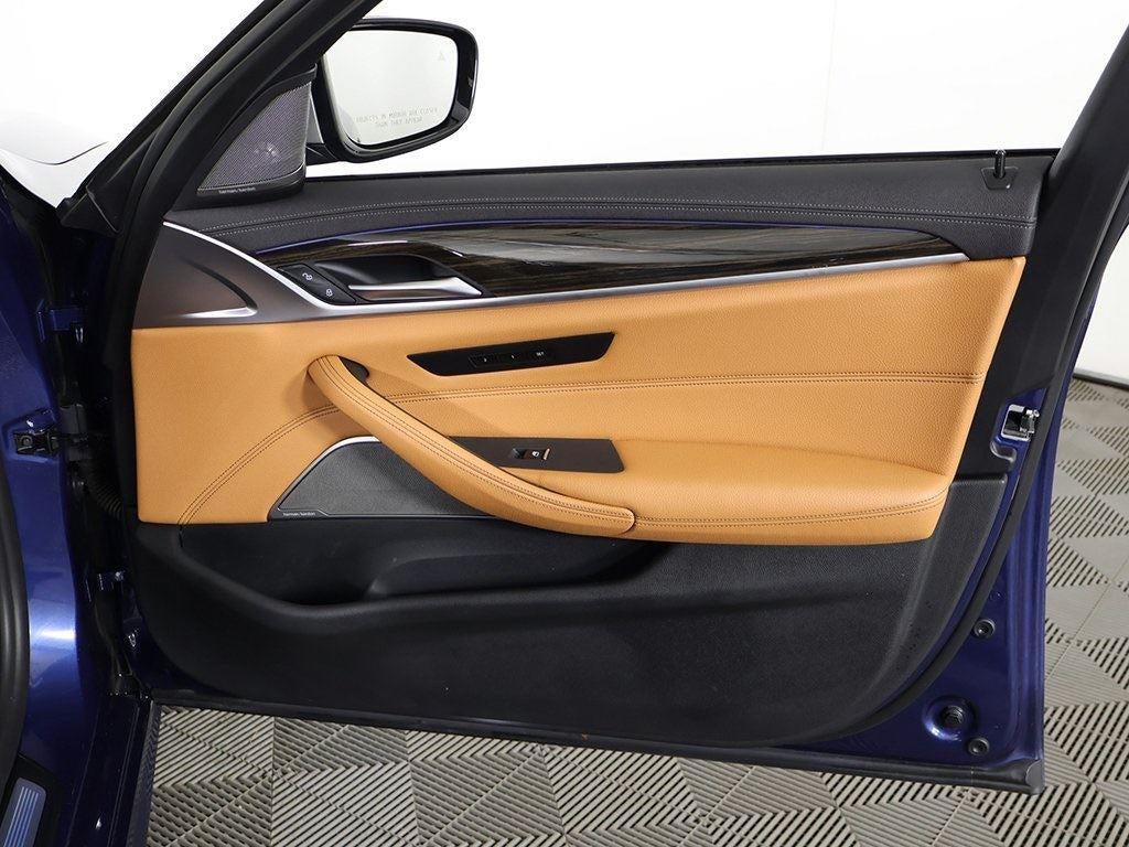 2022 BMW 5 Series M550i xDrive