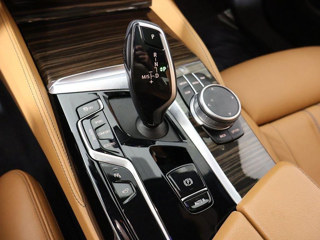 2022 BMW 5 Series M550i xDrive