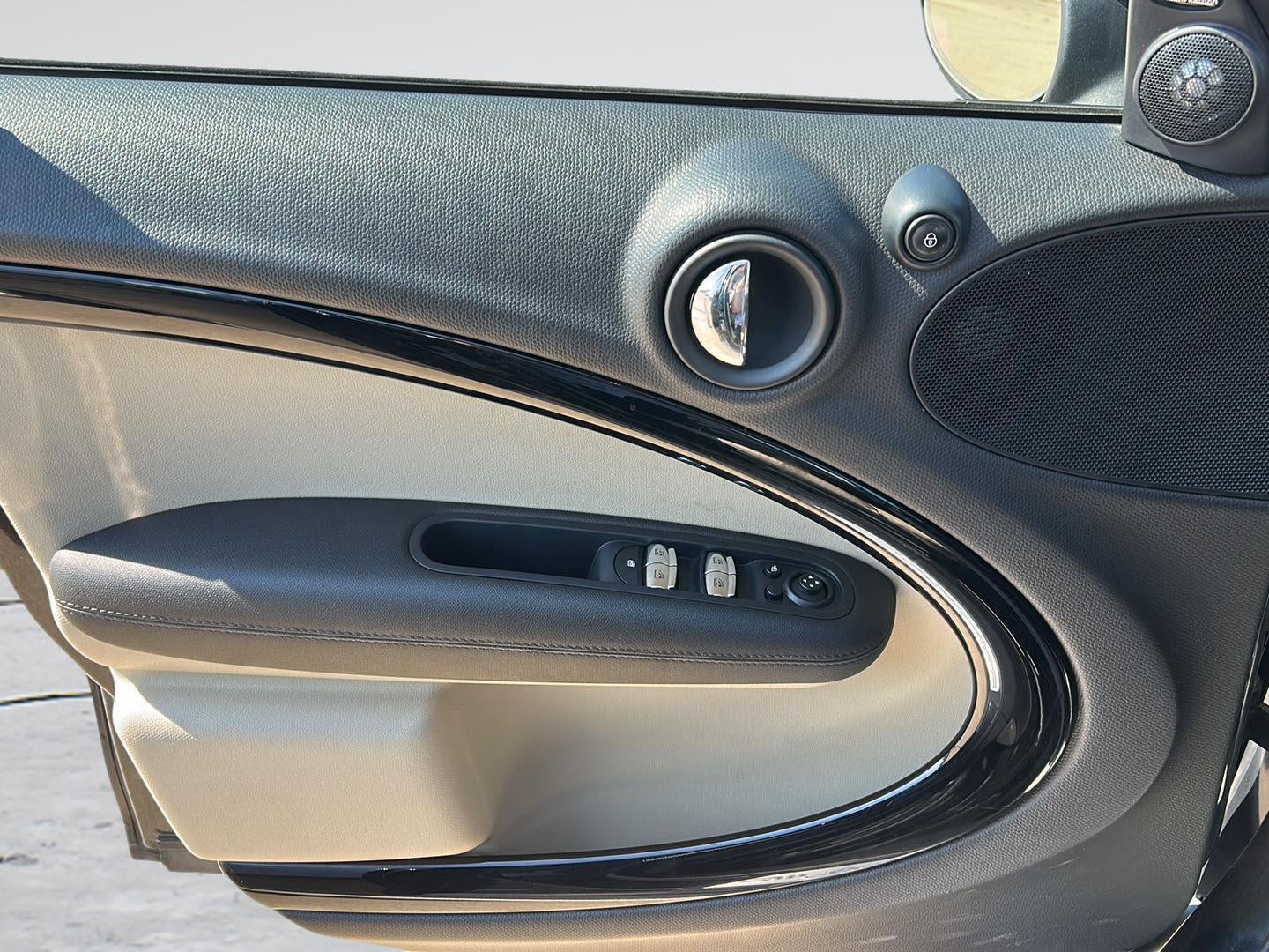 2016 MINI S Cooper Countryman 11