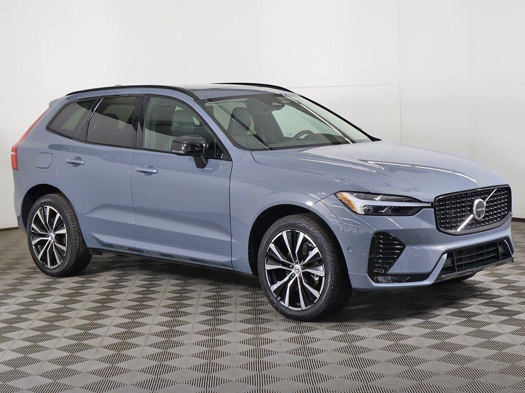 2024 Volvo XC60 Plus Dark Theme