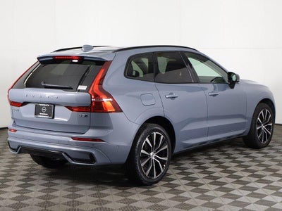 2024 Volvo XC60 Plus Dark Theme