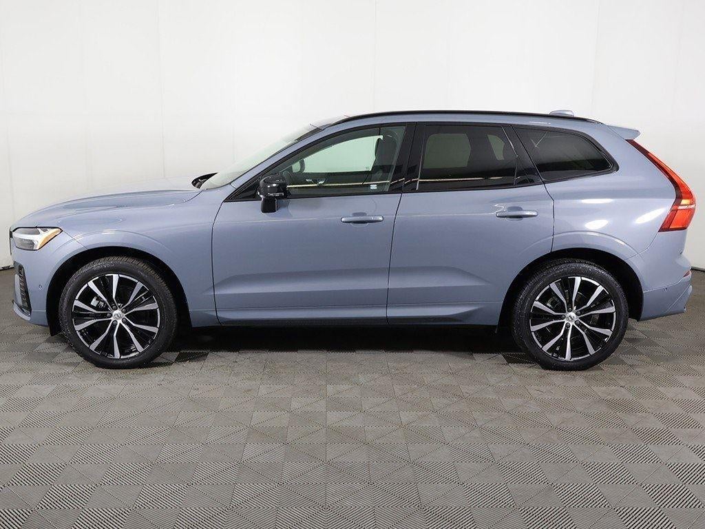 2024 Volvo XC60 Plus Dark Theme