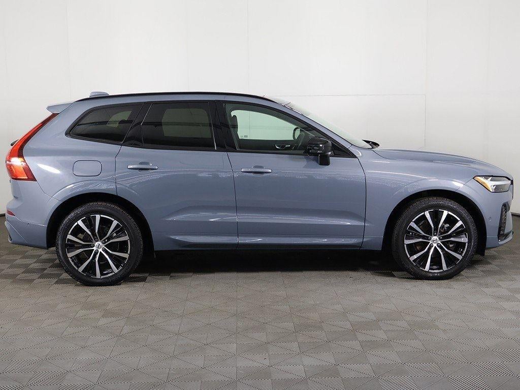 2024 Volvo XC60 Plus Dark Theme